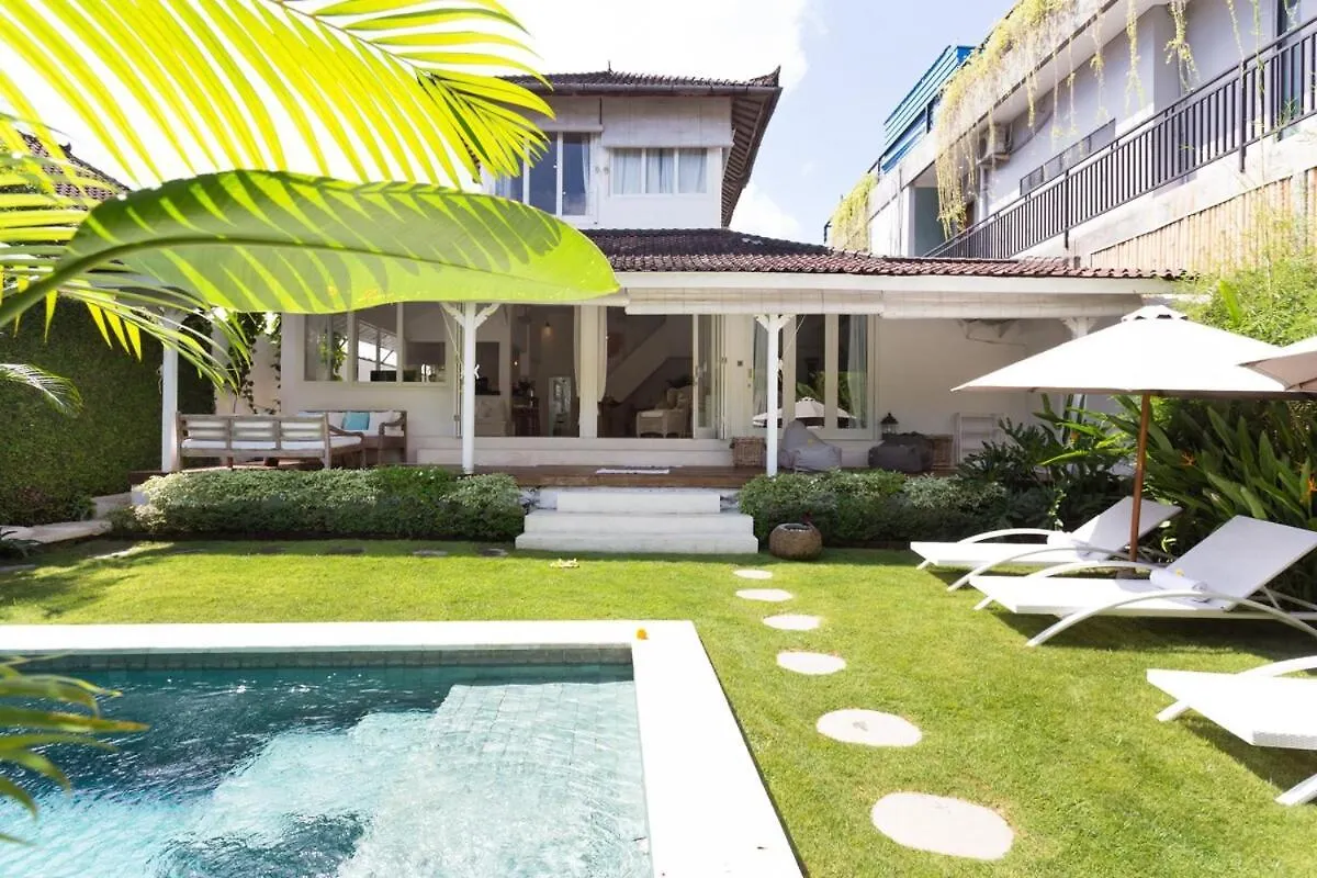 Bear Cottage 4 Bedroom Luxury Villa - Petitenget, Seminyak