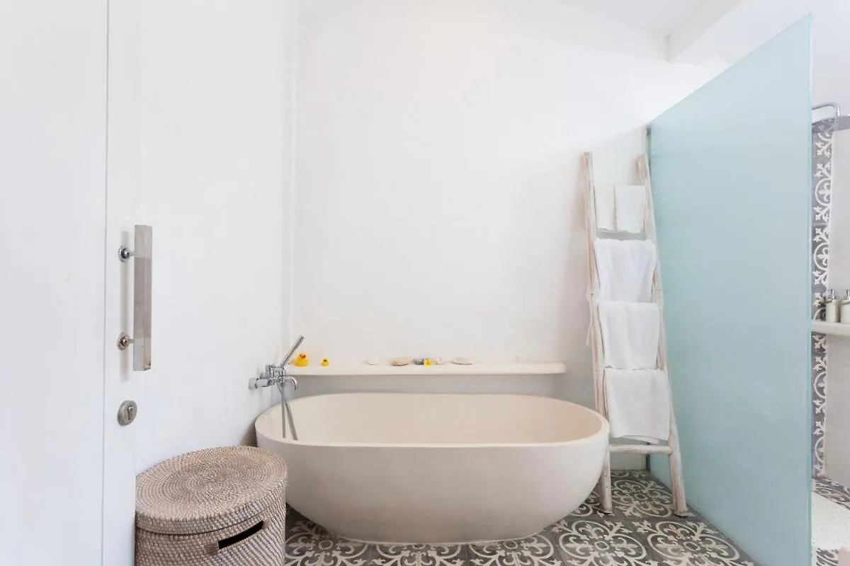 Bear Cottage 4 Bedroom Luxury Villa - Petitenget, Seminyak